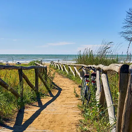 Waterfront In 53921 Apartment