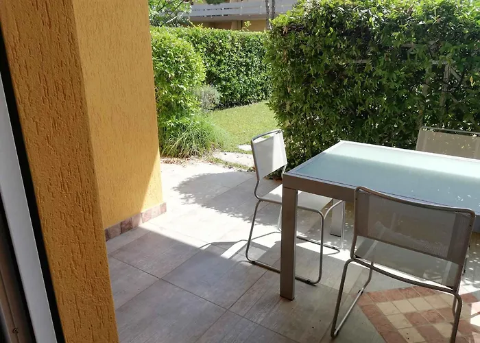 Apartment Waterfront In 53921